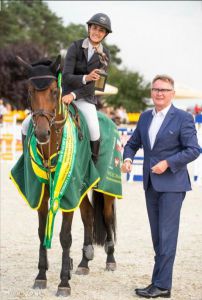 Girl RV (Quality time x Verdi) jumping international 1.45m classes with amazon Joanna Pomiankowska.